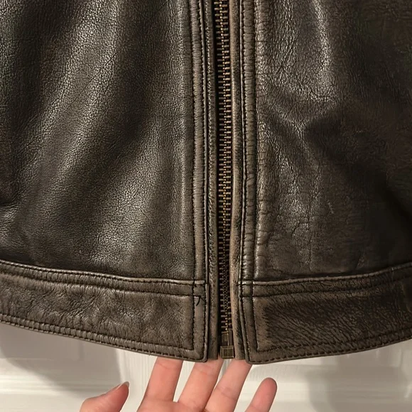 Men’s Leather Jacket - Picture 5 of 7
